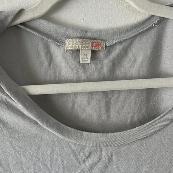 Gianni Bini grey scoop neck long sleeved shirt with‎ black sequin elbows sz M - Picture 2 of 4